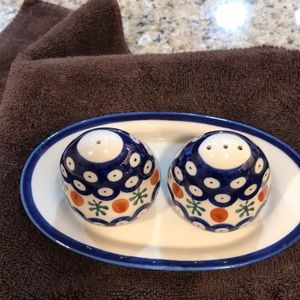 Salt and pepper shakers